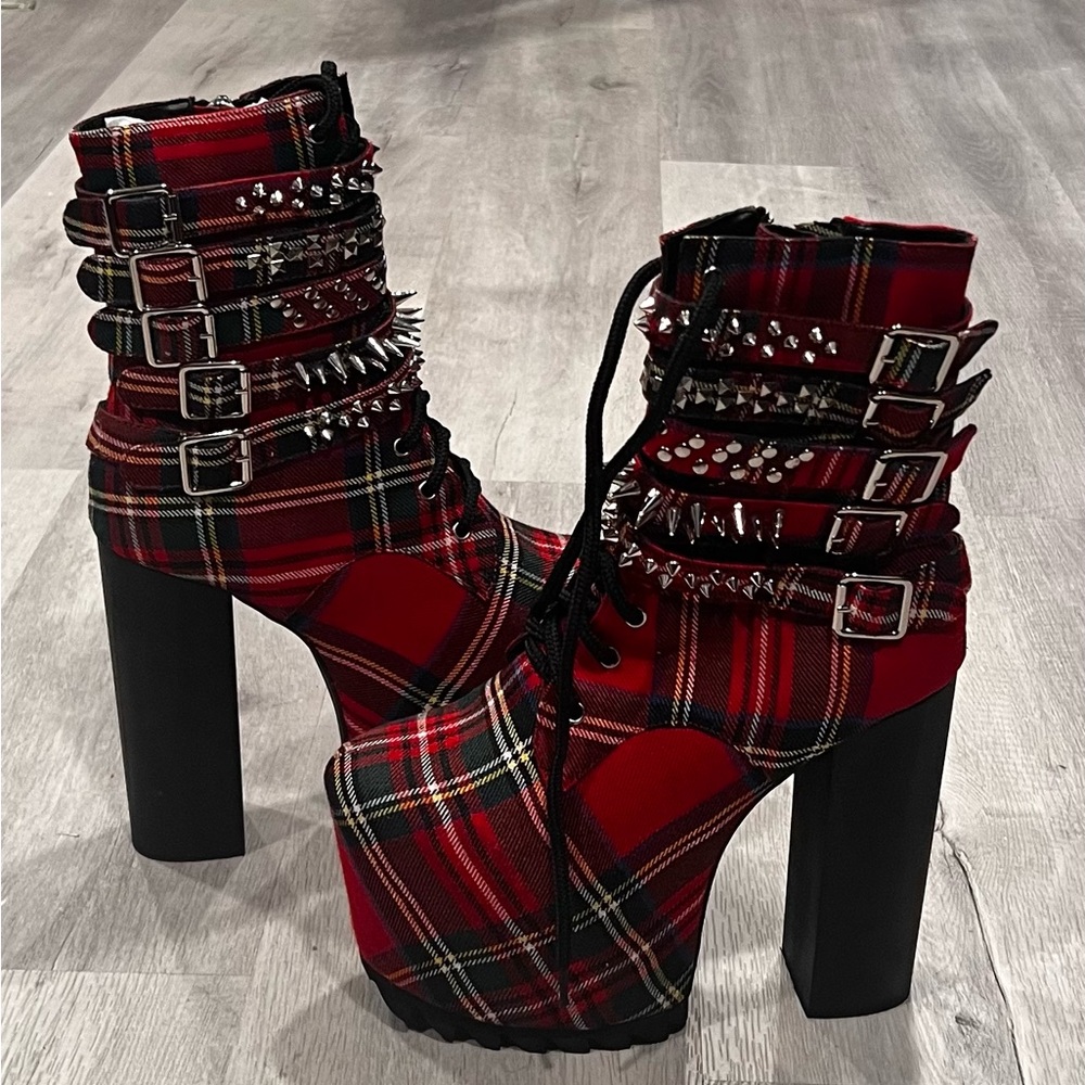 Current Mood Platform Plaid Boots